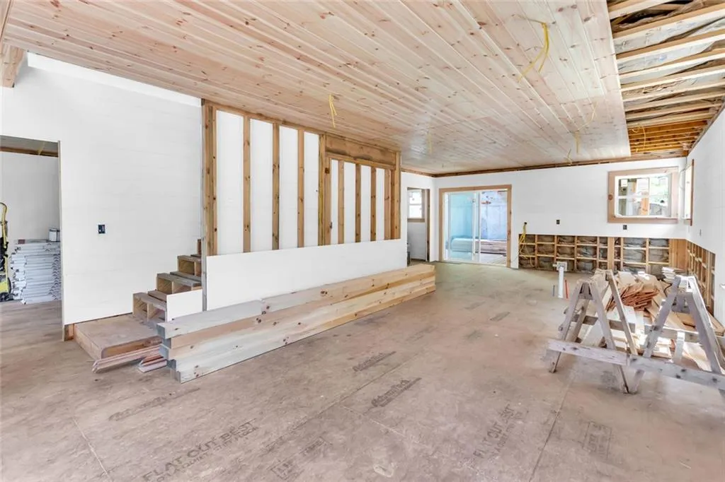 Rabun Gap, Georgia 30568, United States, 3 Bedrooms Bedrooms, ,3 BathroomsBathrooms,Residential,Active,165901