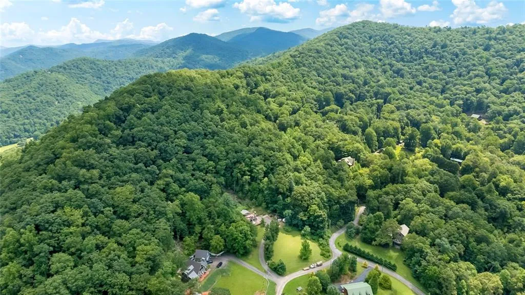 Rabun Gap, Georgia 30568, United States, 3 Bedrooms Bedrooms, ,3 BathroomsBathrooms,Residential,Active,165901