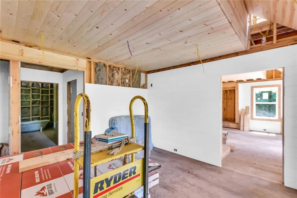 Rabun Gap, Georgia 30568, United States, 3 Bedrooms Bedrooms, ,3 BathroomsBathrooms,Residential,Active,165901