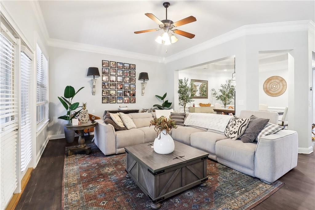 1867 Cedar Glenn Way