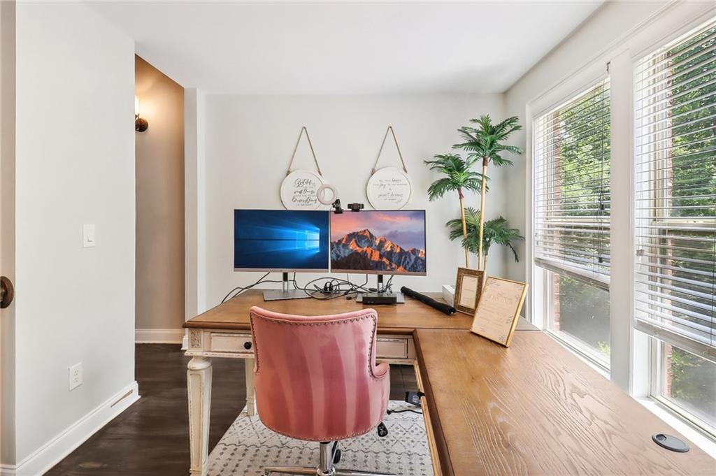 1867 Cedar Glenn Way