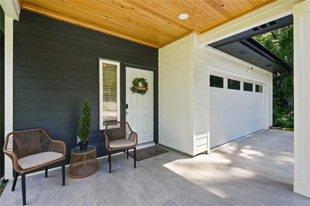 184 Woodland Lane SW
