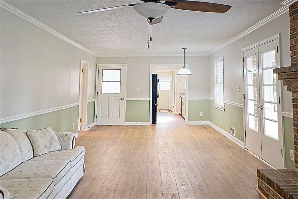 3607 Rainbow Circle