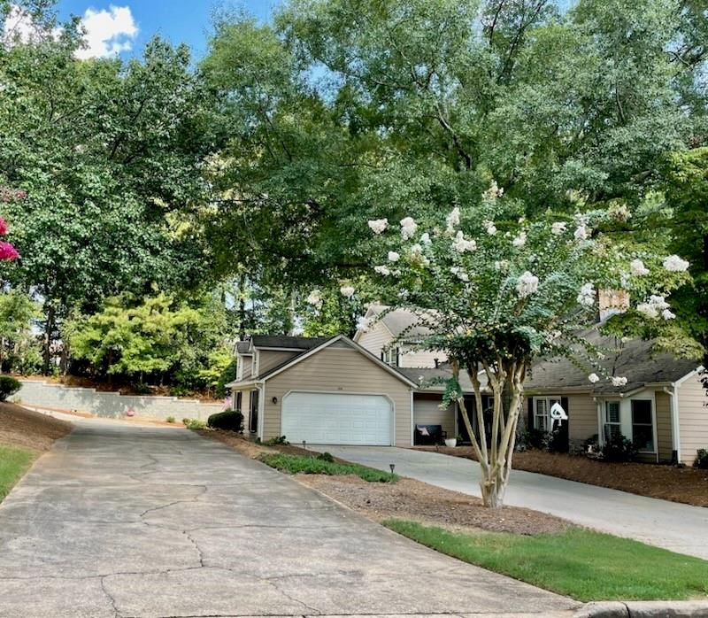 110 Great Oaks Lane