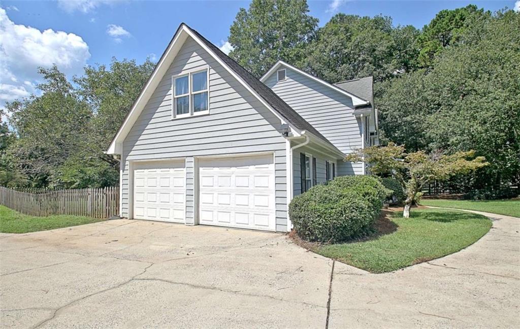 250 E Crestwood Road E