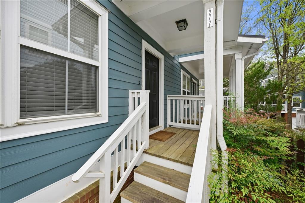 272 Carlyle Park Drive NE