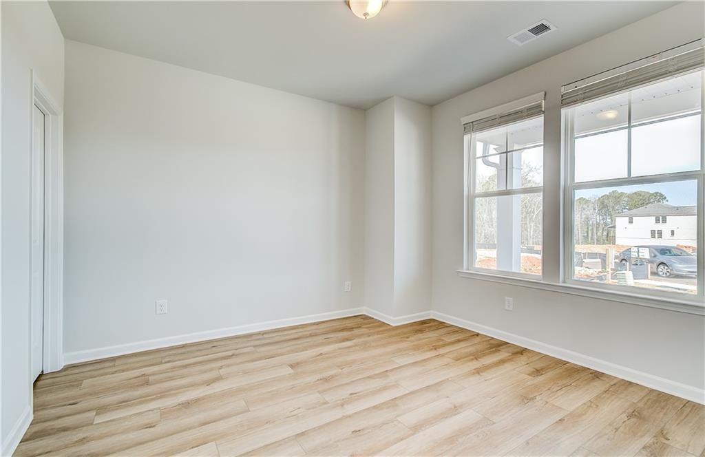 236 Chiswick Loop