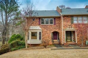 Condo For Sale - 6420 Windsor Trace Drive #6420<br/> Peachtree Corners, GA 30092