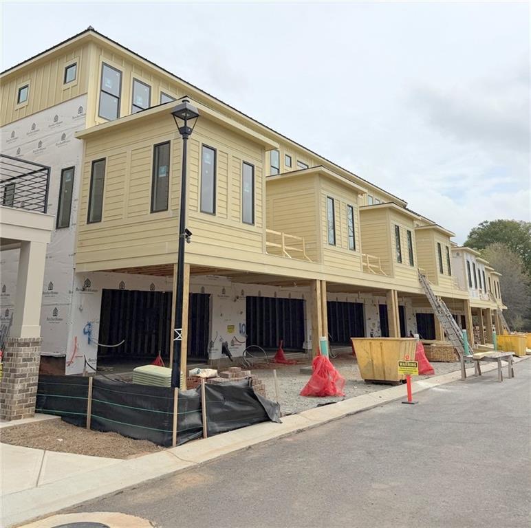 237 White Street NW
