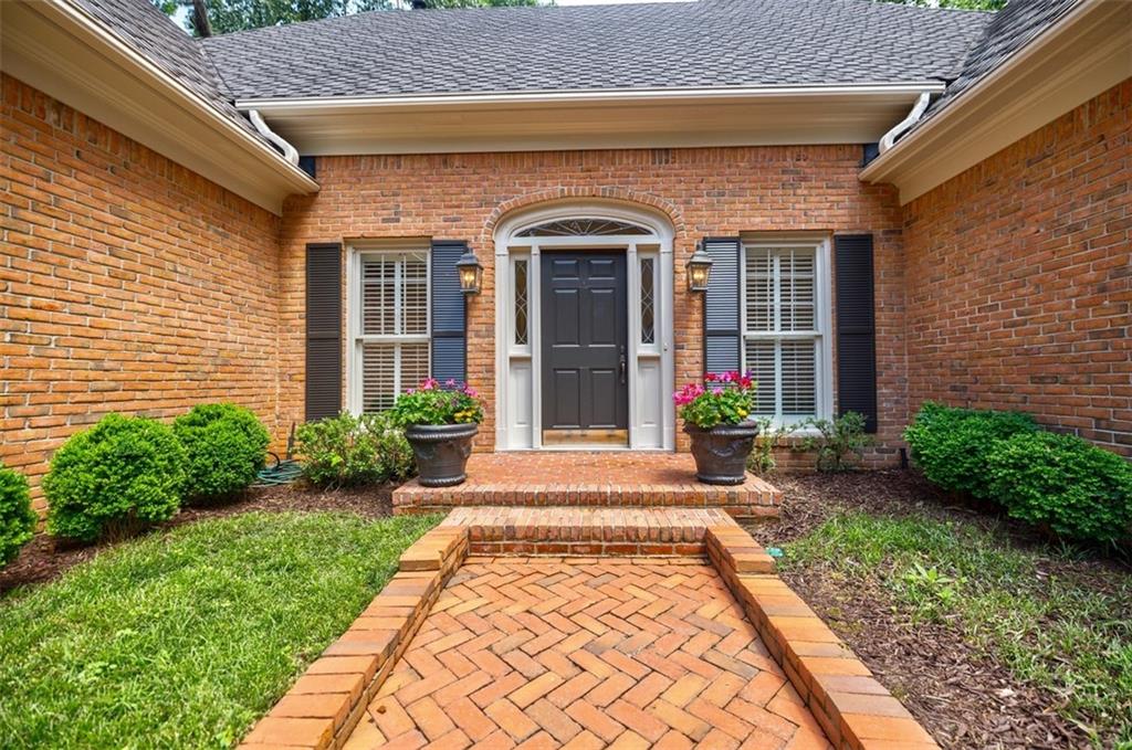 3030 Spalding Drive