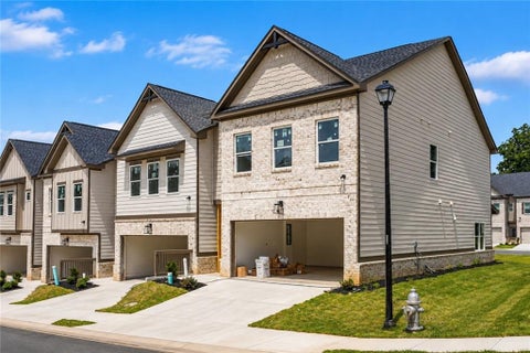 Townhouse For Sale - 4347 Fern River Bend #30<br/> Norcross, GA 30093