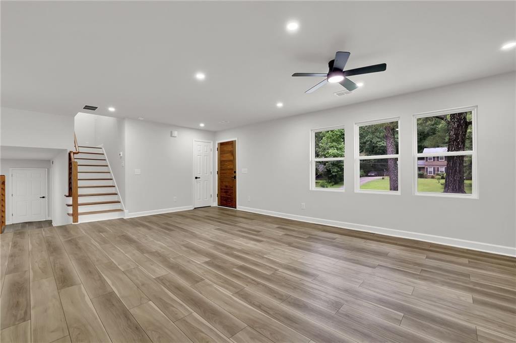 336 Fond Du Lac Drive, Stone Mountain, Georgia image 9