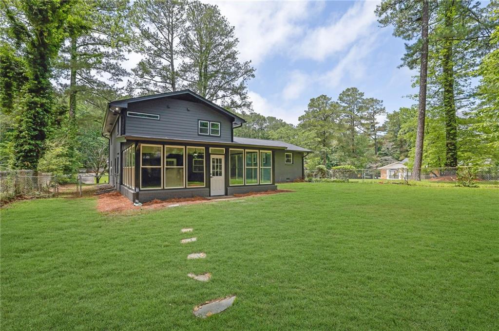 336 Fond Du Lac Drive, Stone Mountain, Georgia image 32
