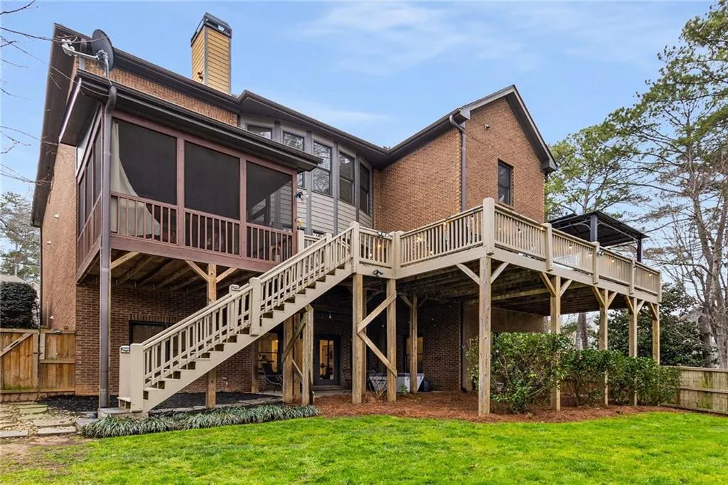 Brookhaven, Georgia 30319, United States, 6 Bedrooms Bedrooms, ,6 BathroomsBathrooms,Residential,Active,81742