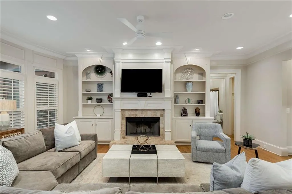 Brookhaven, Georgia 30319, United States, 6 Bedrooms Bedrooms, ,6 BathroomsBathrooms,Residential,Active,81742