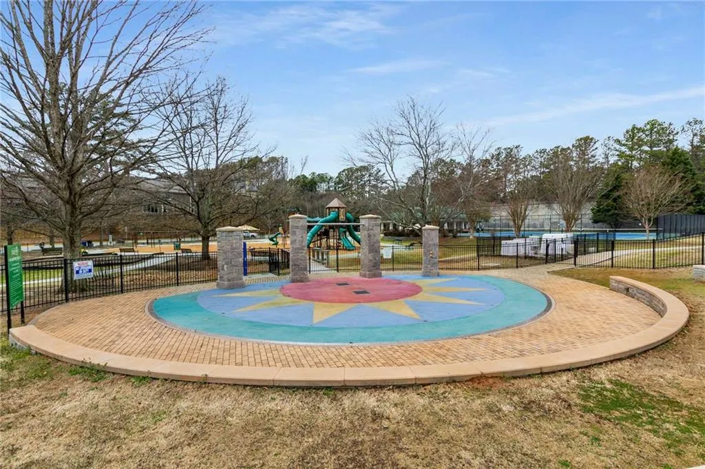 Brookhaven, Georgia 30319, United States, 6 Bedrooms Bedrooms, ,6 BathroomsBathrooms,Residential,Active,81742