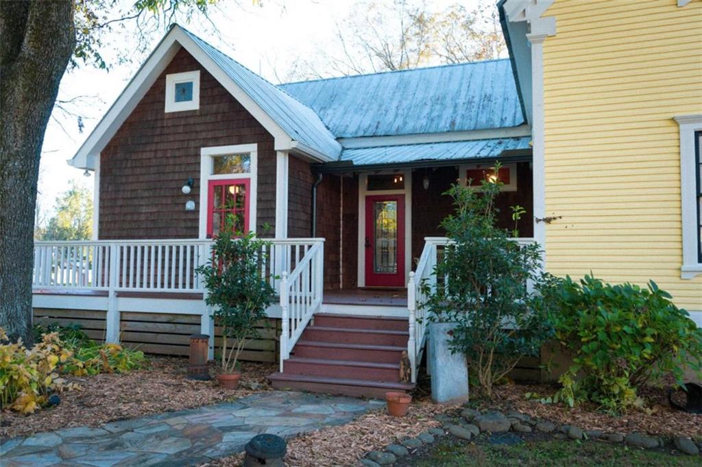 108 E Underwood Street E