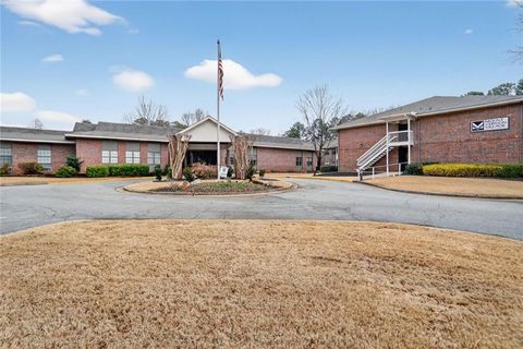 Condo For Sale - 475 Mount Vernon Highway #117A<br/> Sandy Springs, GA 30328