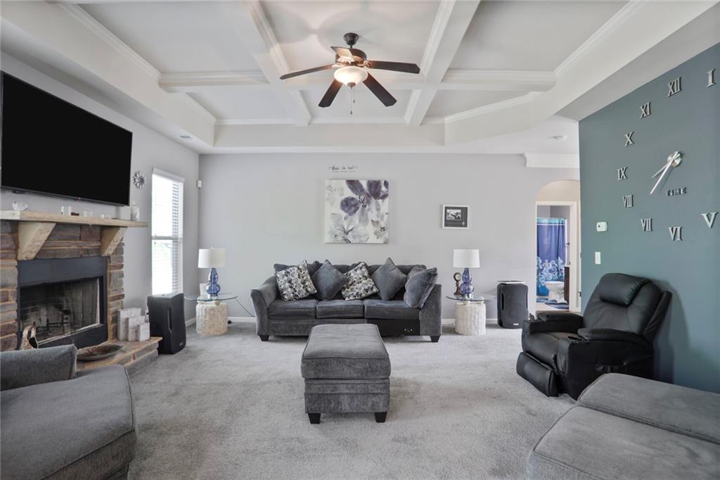 527 Mossycup Drive, Fairburn, Georgia image 3