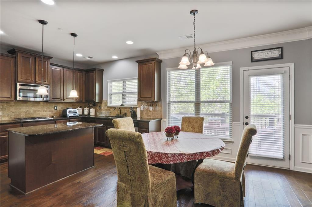 527 Mossycup Drive, Fairburn, Georgia image 7