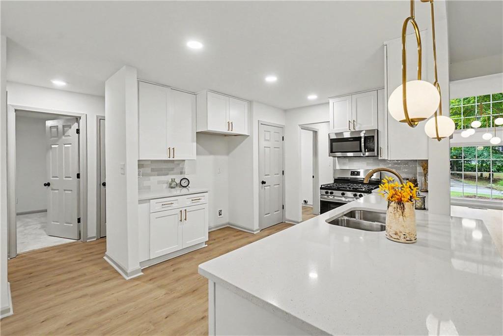 265 Lakeview Lane