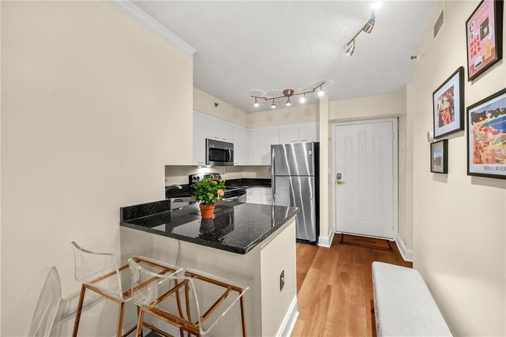 2870 Pharr Court South NW 608