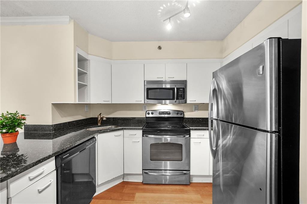 2870 Pharr Court South NW 608