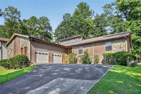 Homes For Sale - 5805 Vernier Drive<br/> Atlanta, GA 30349
