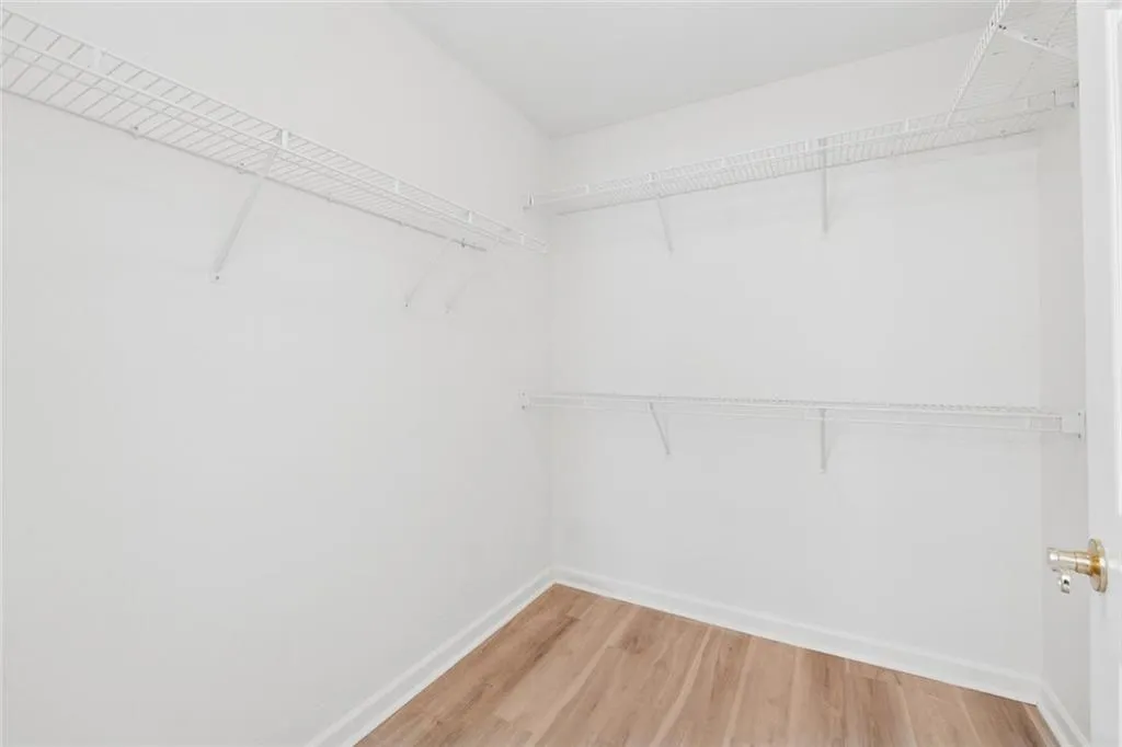 Alpharetta, Georgia 30022, United States, 3 Bedrooms Bedrooms, ,2 BathroomsBathrooms,Residential,Pending,180497