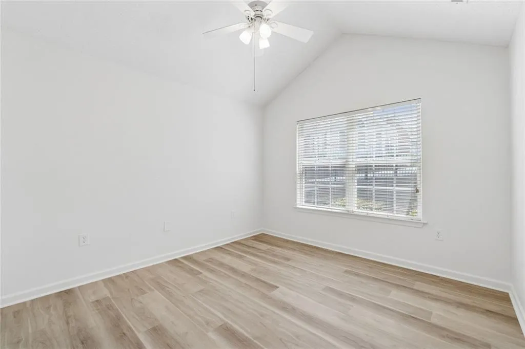 Alpharetta, Georgia 30022, United States, 3 Bedrooms Bedrooms, ,2 BathroomsBathrooms,Residential,Pending,180497