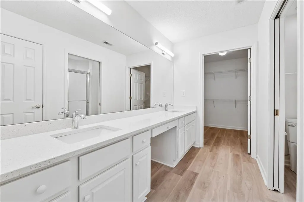 Alpharetta, Georgia 30022, United States, 3 Bedrooms Bedrooms, ,2 BathroomsBathrooms,Residential,Pending,180497