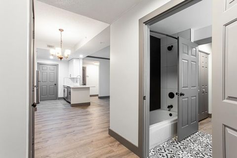 1074 Peachtree Walk NE 115 Atlanta GA 30309