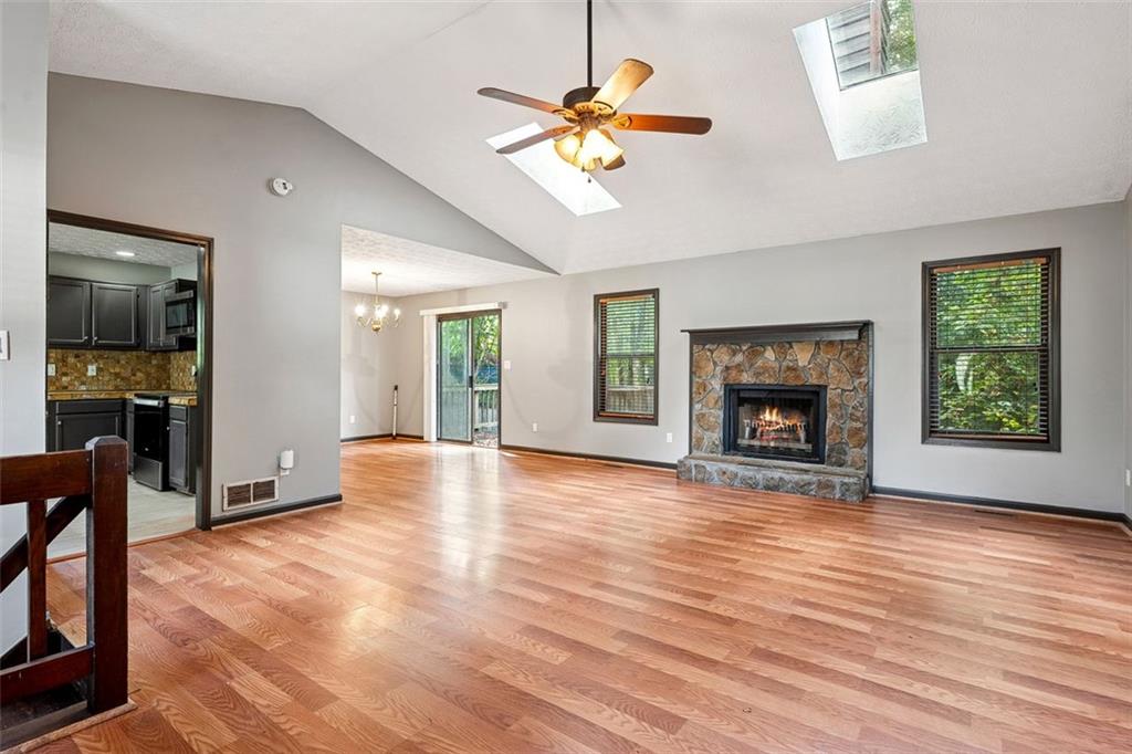 1076 STONEY CREEK Lane