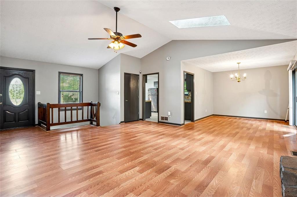 1076 STONEY CREEK Lane