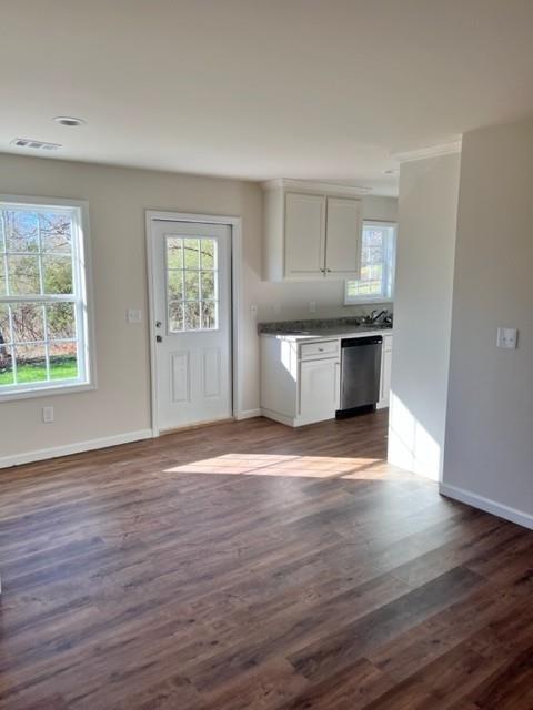 120 Sanders Boulevard