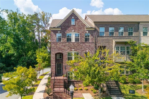 Townhouse For Sale - 502 Via Secco Lane<br/> Suwanee, GA 30024