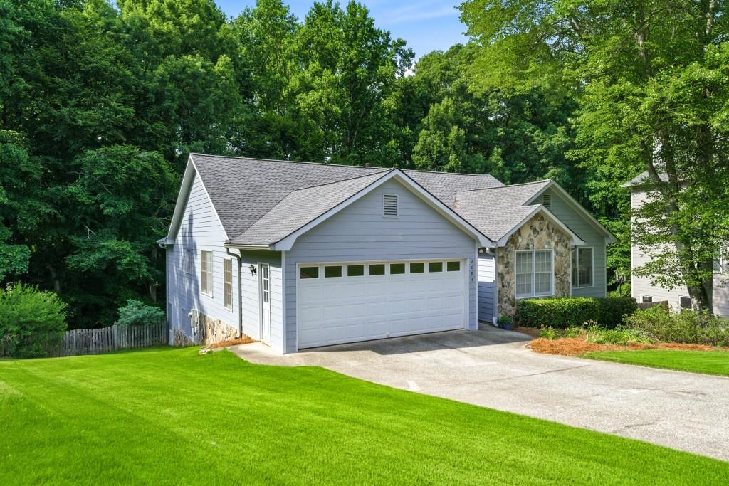 2083 James River Cove
