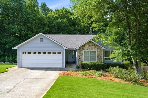 Homes For Sale - 2083 James River Cove<br/> Suwanee, GA 30024