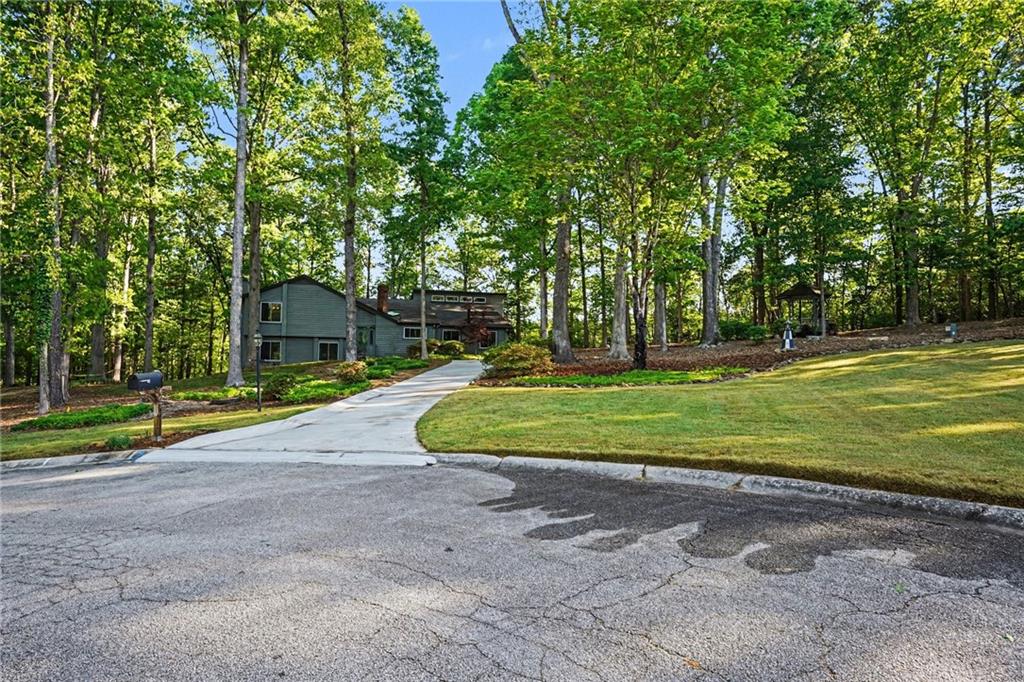 2467 Laurel Ridge Place SW