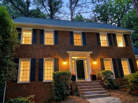 153 Lakeside Drive Kennesaw GA 30144