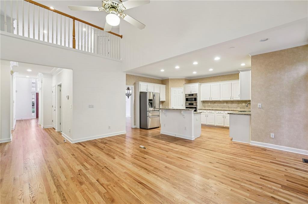 Cameron Manor - Residential