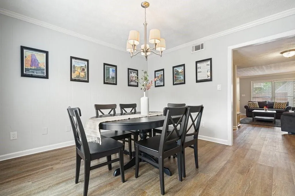 Marietta, Georgia 30068, United States, 3 Bedrooms Bedrooms, ,3 BathroomsBathrooms,Residential,Pending,151386