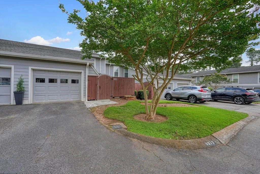 Marietta, Georgia 30068, United States, 3 Bedrooms Bedrooms, ,3 BathroomsBathrooms,Residential,Pending,151386