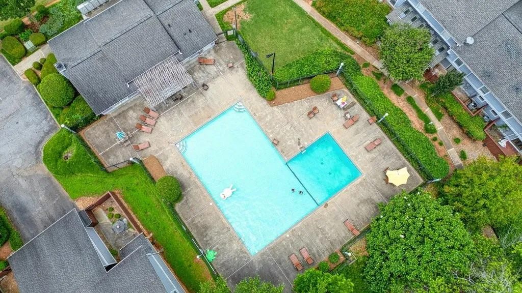 Marietta, Georgia 30068, United States, 3 Bedrooms Bedrooms, ,3 BathroomsBathrooms,Residential,Pending,151386