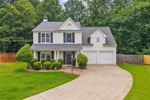 Homes For Rent - 370 Manor Glen Drive<br/> Suwanee, GA 30024