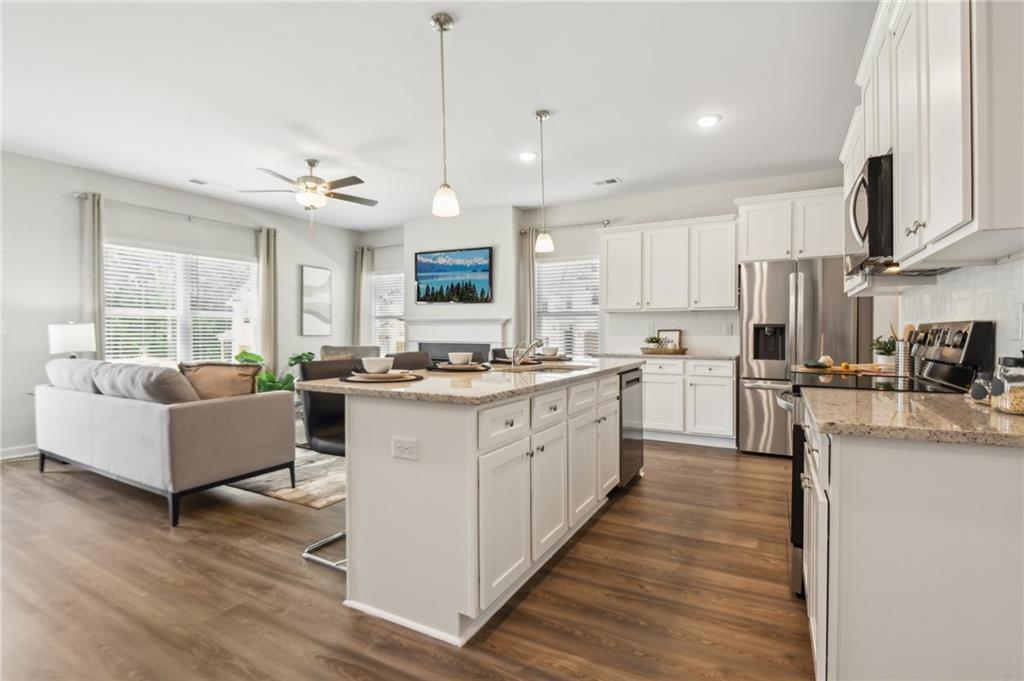 315 Crimson Drive, Union City, Georgia image 9