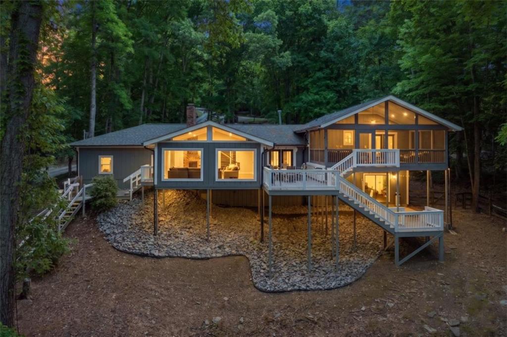 3928 Lake Court