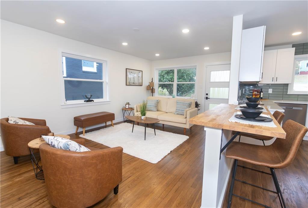 2425 Hillside Avenue