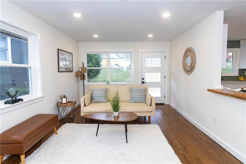 2425 Hillside Avenue