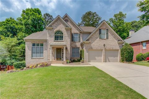 Homes For Sale - 6380 Grand Magnolia Drive<br/> Buford, GA 30518